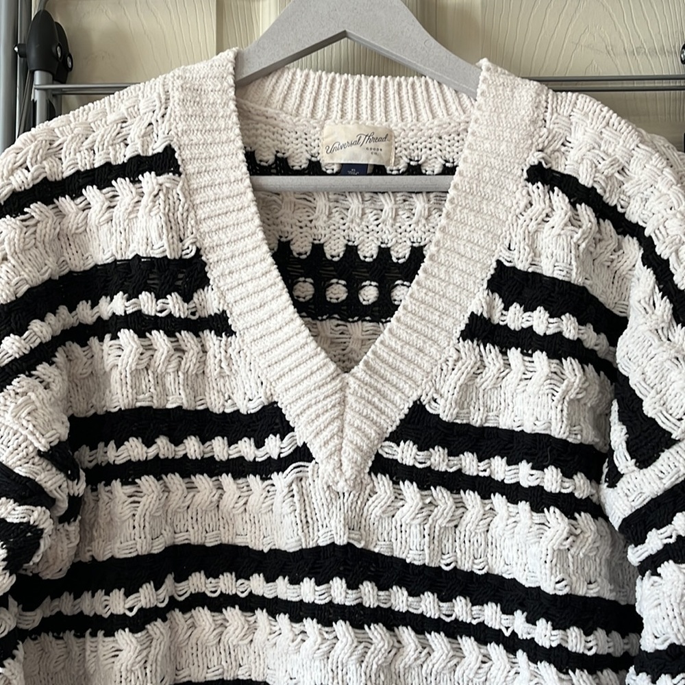 Universal Thread Open Weave Patterned Sweater - Picture 3 of 4